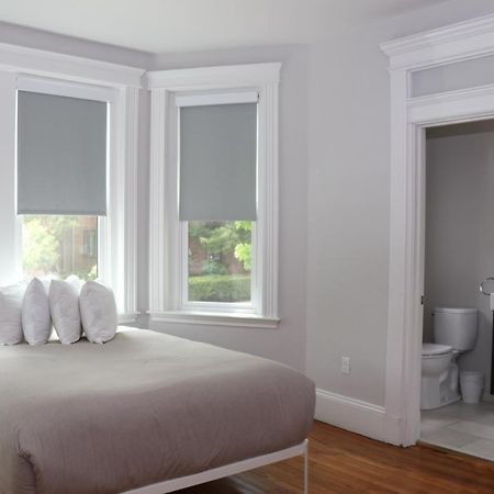 A Stylish Stay W/ A Queen Bed, Heated Floors.. #18 ブルックライン エクステリア 写真